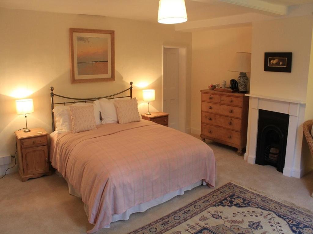Church Farmhouse B & B Kennett Habitación foto