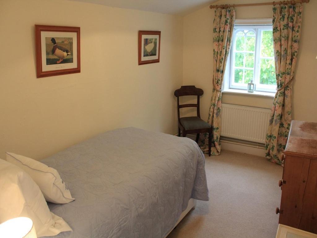 Church Farmhouse B & B Kennett Habitación foto